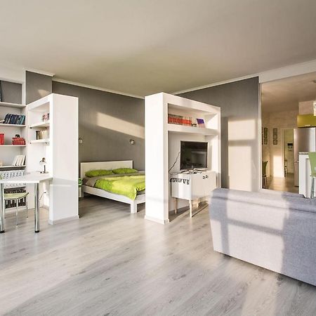 Gagarin Plaza Apartment 70 Square Metres On 12Th Floor Odesa Exterior foto