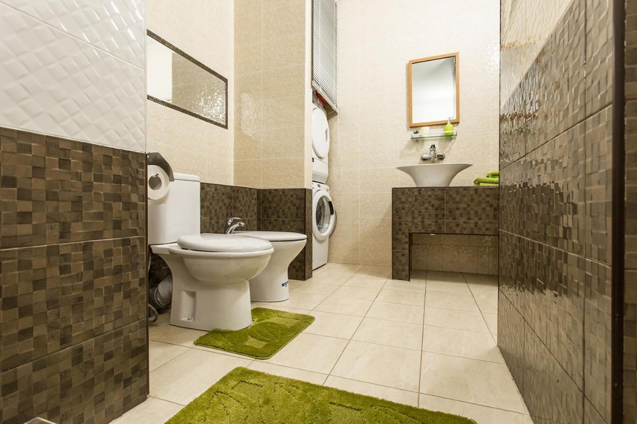 Gagarin Plaza Apartment 70 Square Metres On 12Th Floor Odesa Exterior foto