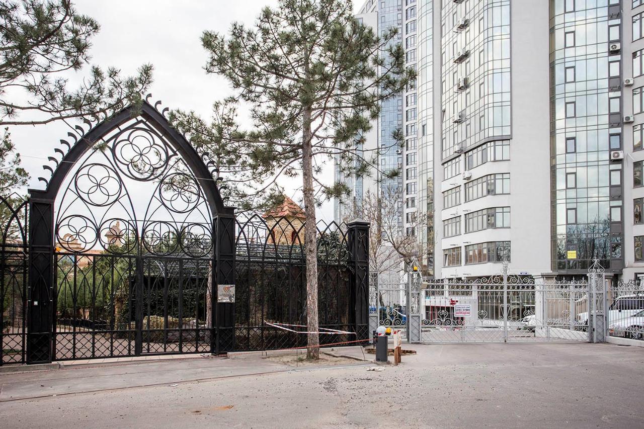 Gagarin Plaza Apartment 70 Square Metres On 12Th Floor Odesa Exterior foto