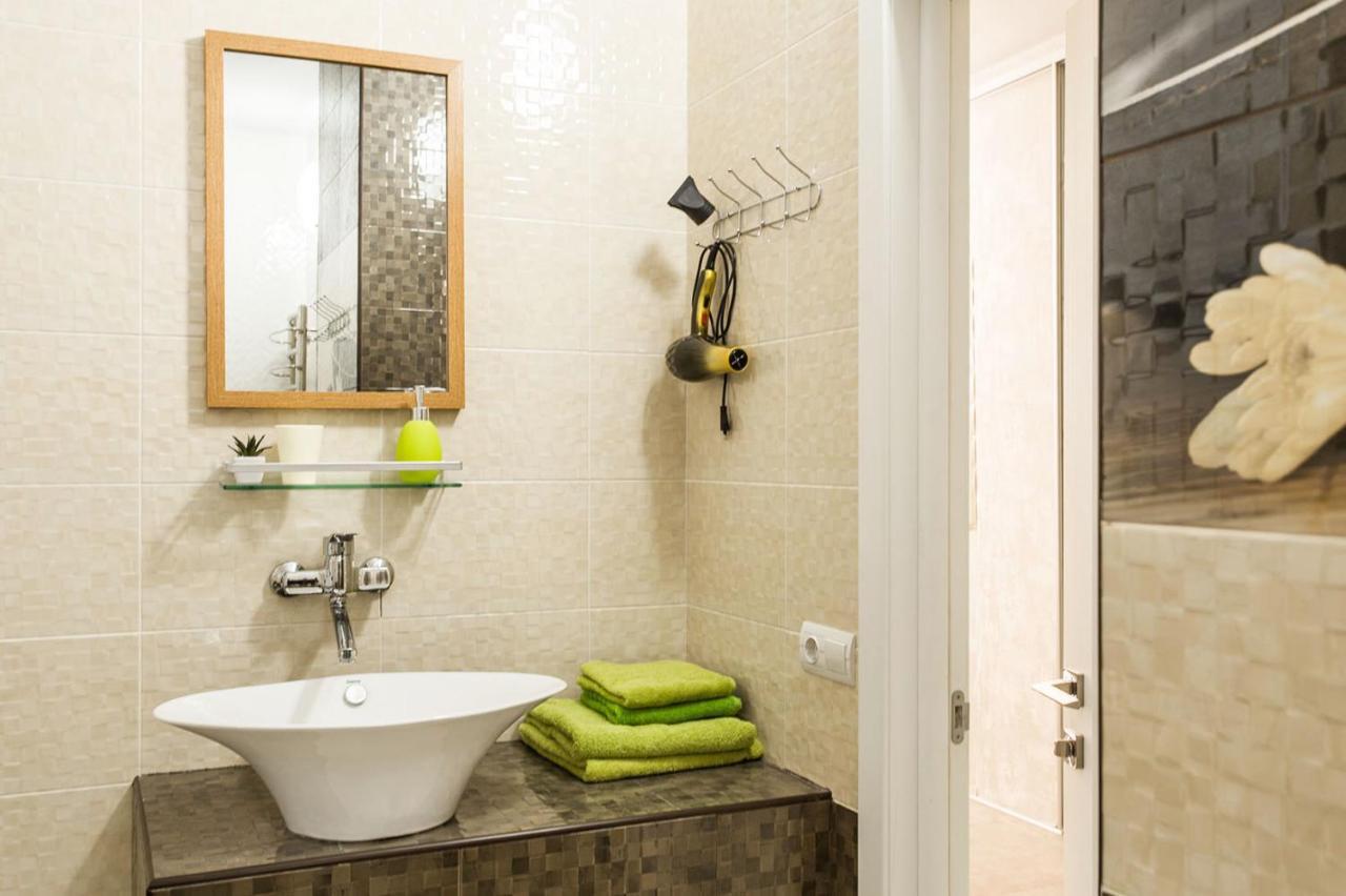 Gagarin Plaza Apartment 70 Square Metres On 12Th Floor Odesa Exterior foto